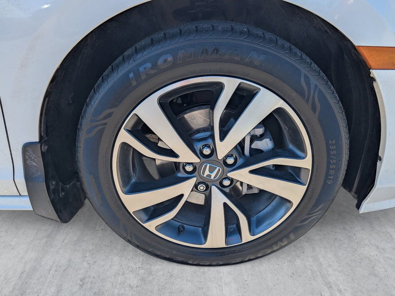 Used 2023 Honda Odyssey Touring image 9