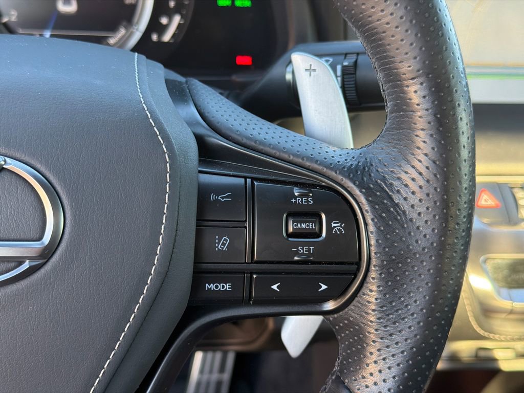 Used 2018 Lexus LC 500 Coupe w/ Sport Package image 22