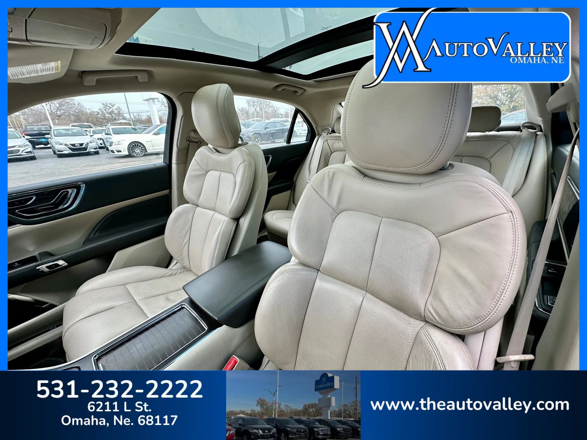 Used 2017 Lincoln Continental Select w/ Technology Package image 13