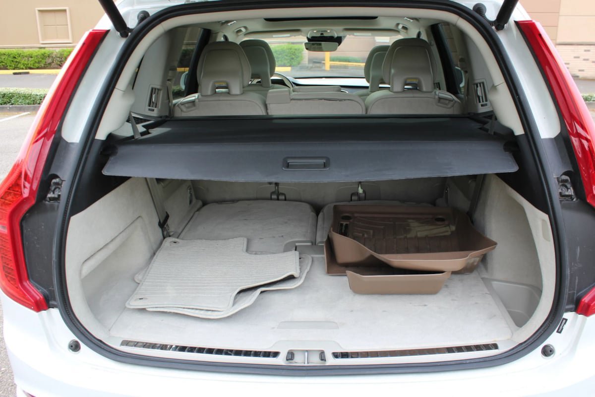 Used 2016 Volvo XC90 T6 Momentum AWD/4WD image 25