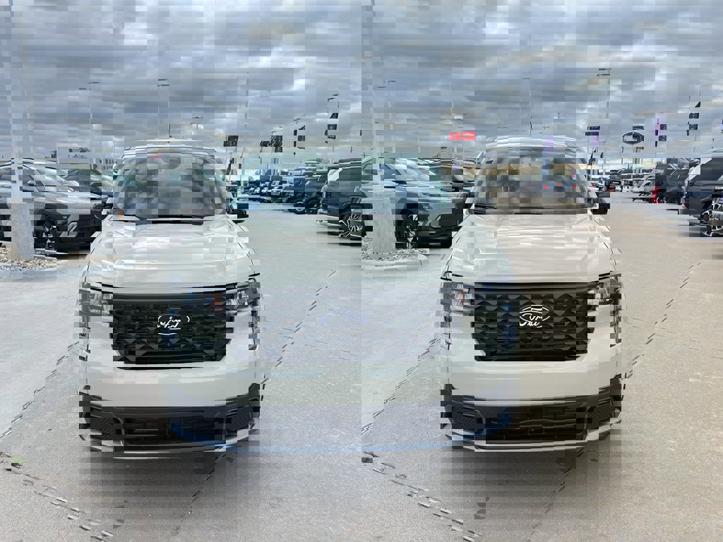 New 2025 Ford Maverick XLT w/ XLT Luxury Package image 5