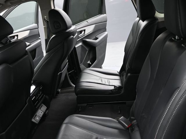 Used 2023 Acura MDX SH-AWD w/ Technology Package image 16