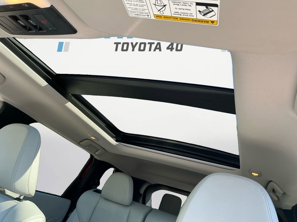 Used 2024 Mitsubishi Outlander SEL AWD/4WD image 19