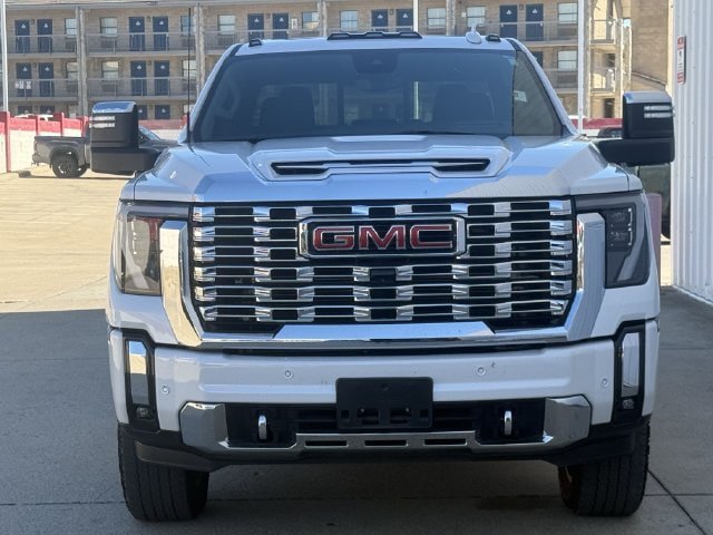 Used 2025 GMC Sierra 2500 Denali w/ Denali Reserve Package AWD/4WD image 7
