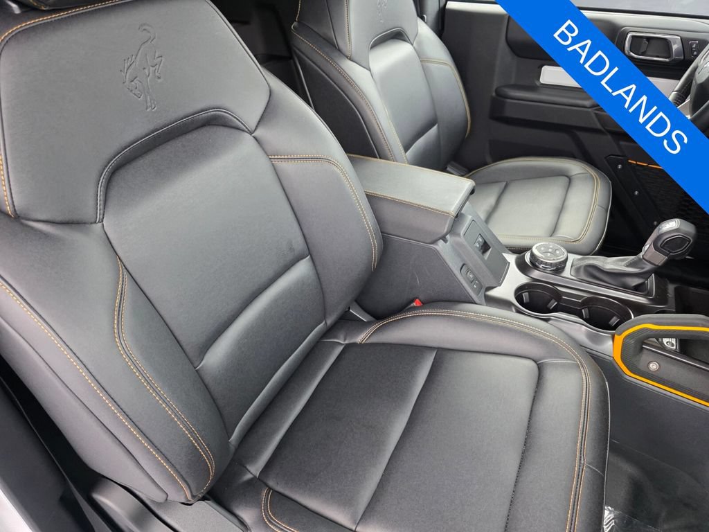 Used 2024 Ford Bronco Badlands w/ Sasquatch Package AWD/4WD image 26