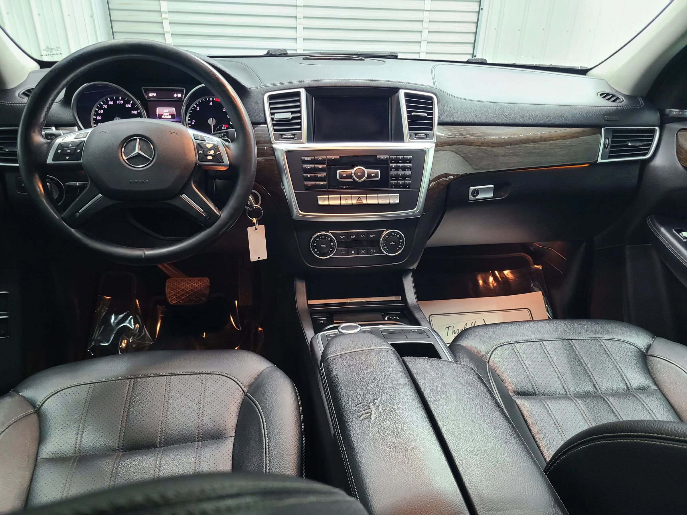 Used 2016 Mercedes-Benz GL 320 BlueTEC 4MATIC w/ Premium I Package image 2