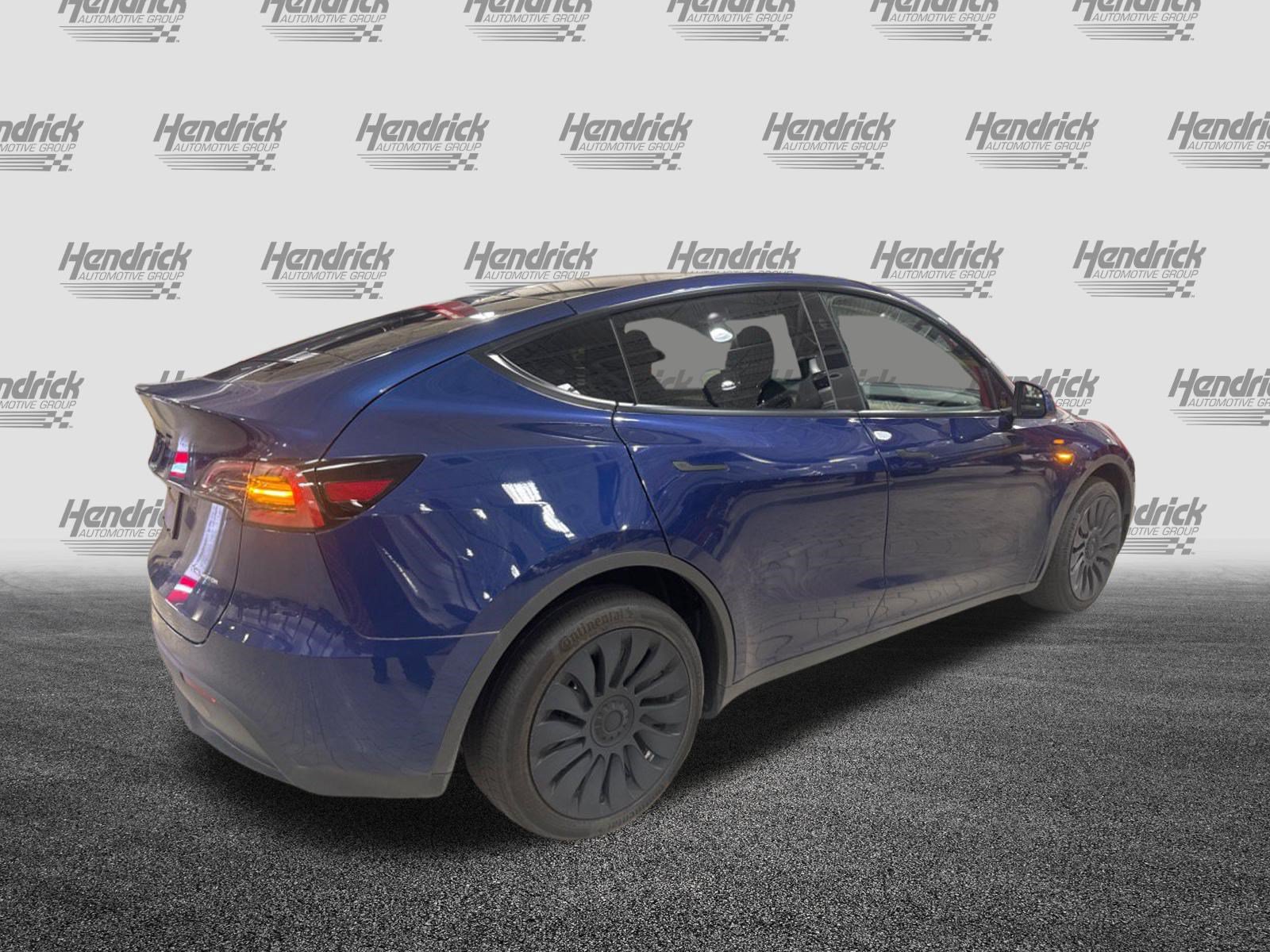 Used 2023 Tesla Model Y AWD image 6