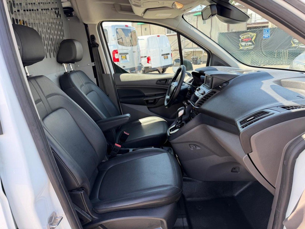 Used 2022 Ford Transit Connect XL FWD image 29