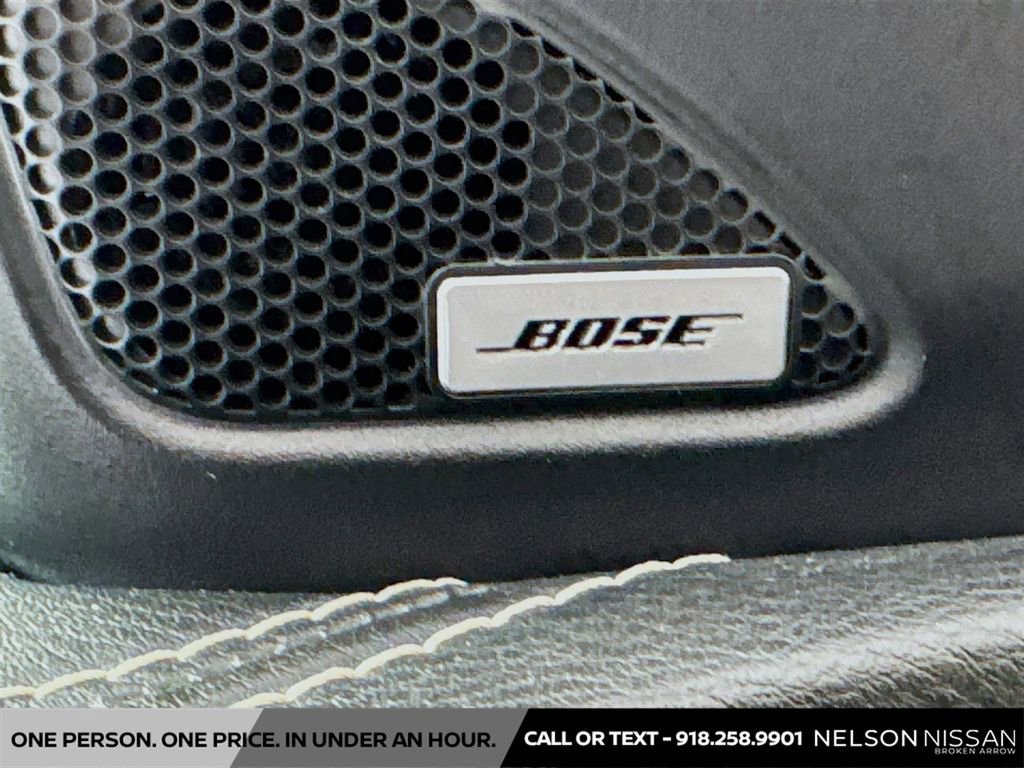 Used 2017 Nissan Maxima Platinum FWD image 19