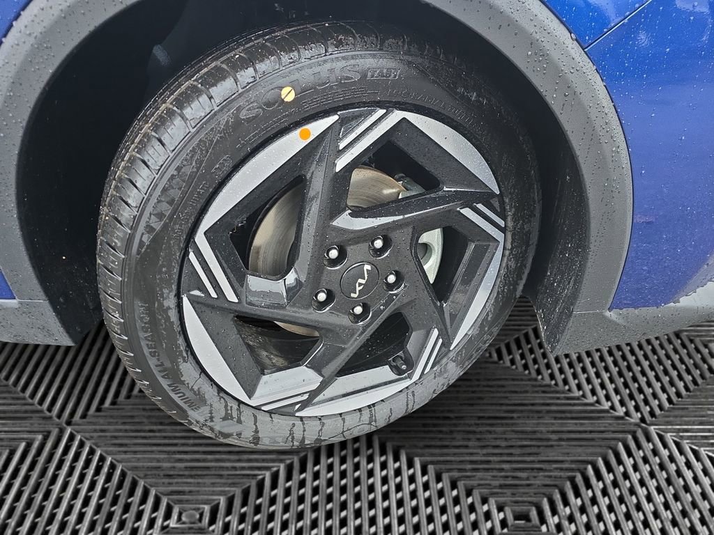 New 2025 Kia K4 EX image 18