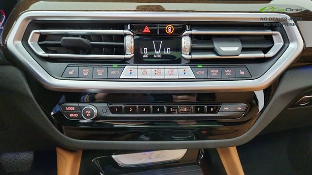 Used 2025 BMW X4 xDrive30i AWD/4WD image 50
