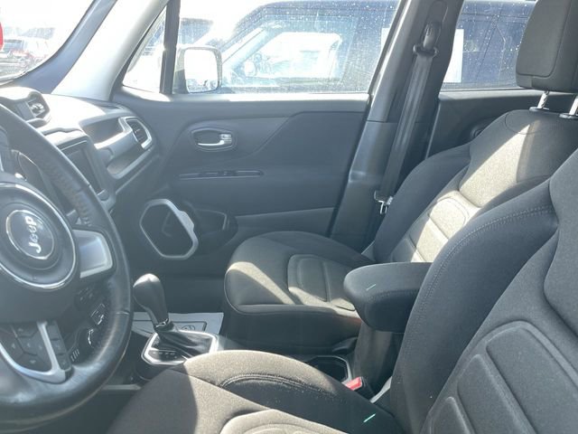 Used 2020 Jeep Renegade Latitude w/ Cold Weather Group image 3