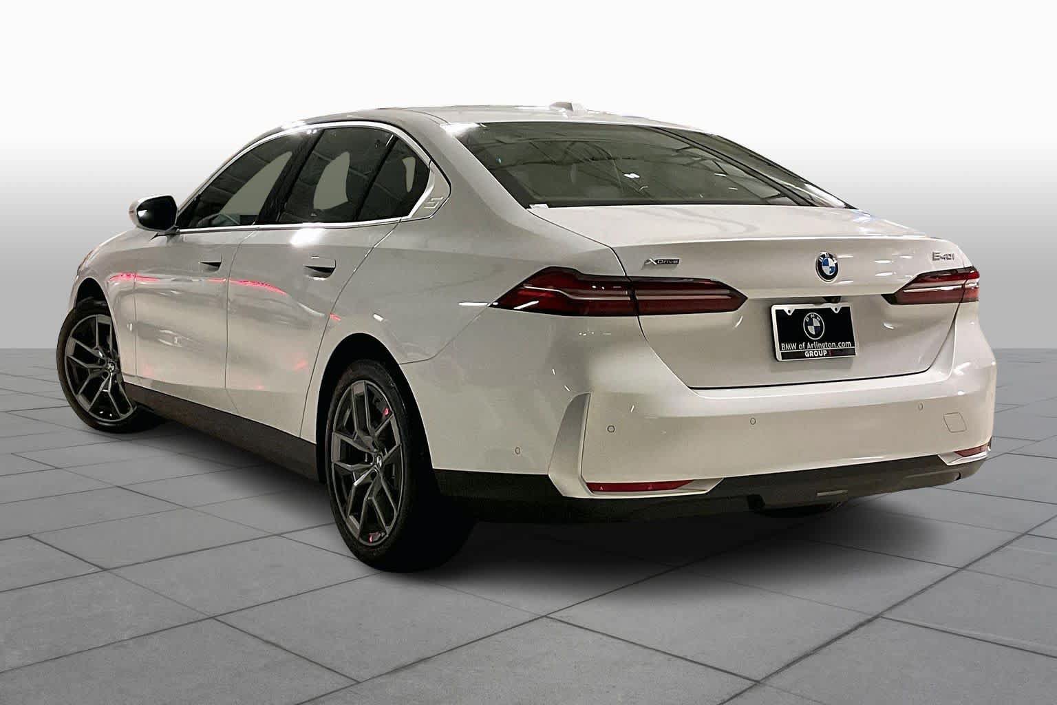 Used 2026 BMW 540i xDrive w/ Premium Package AWD/4WD image 12