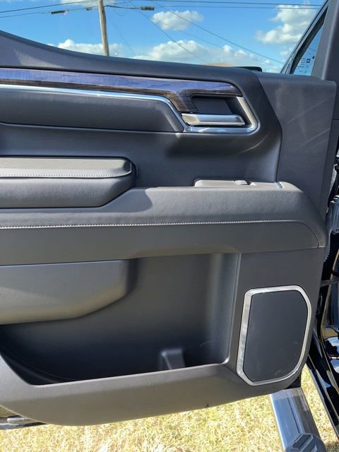Used 2024 Chevrolet Silverado 1500 LTZ image 34