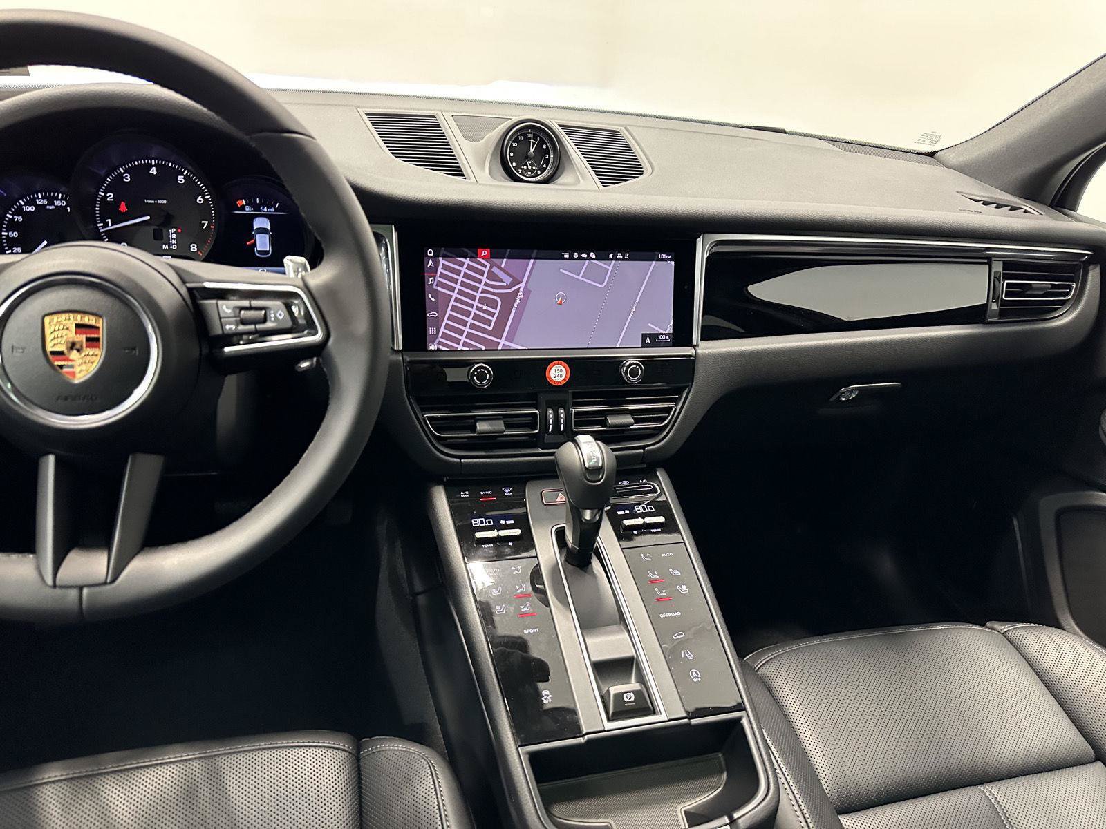 New 2026 Porsche Macan AWD/4WD image 28