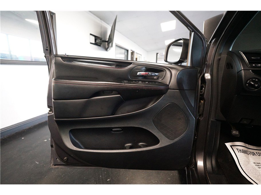 Used 2018 Dodge Grand Caravan GT image 15