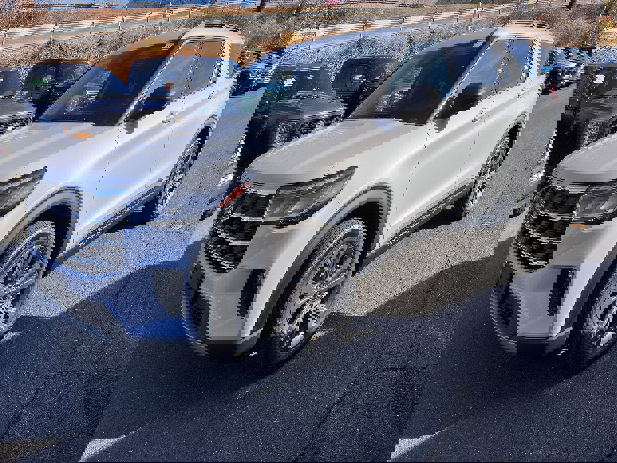 New 2026 Ford Explorer Active w/ Active Comfort Package image 20