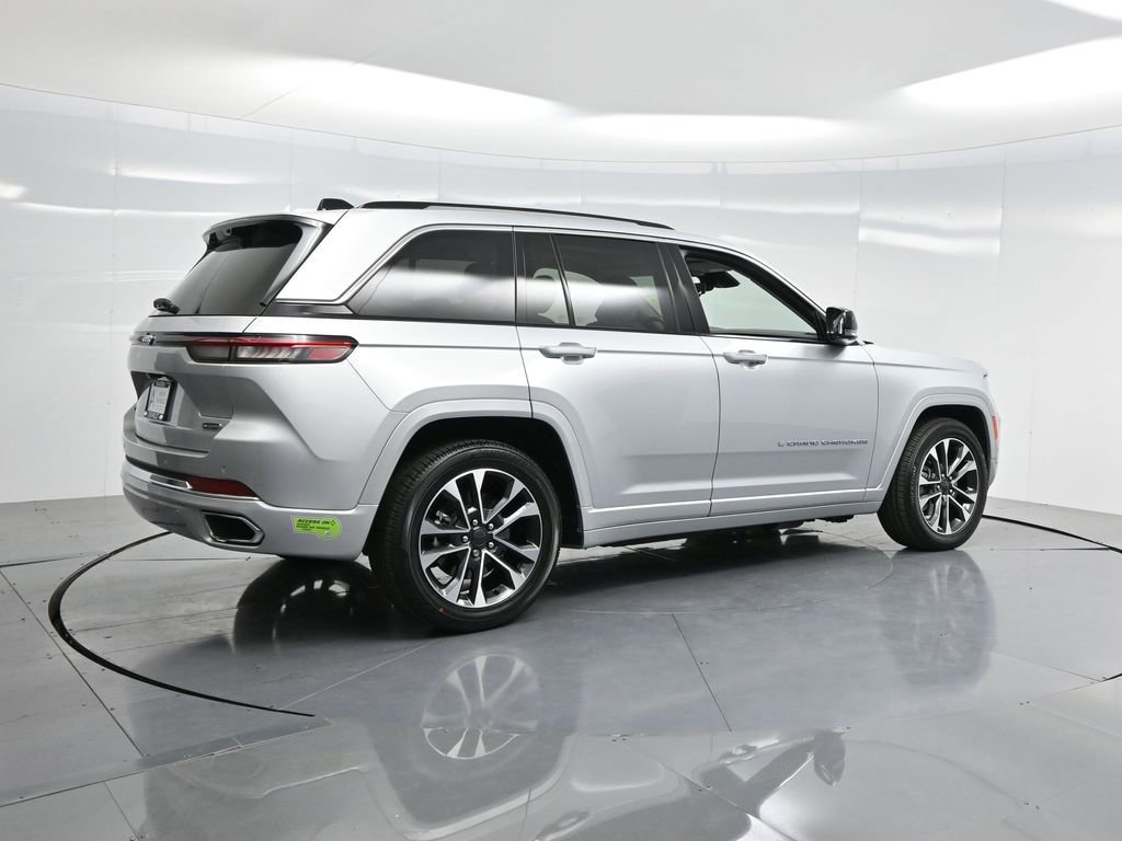 Used 2022 Jeep Grand Cherokee Overland w/ Advanced Protech Group III image 34