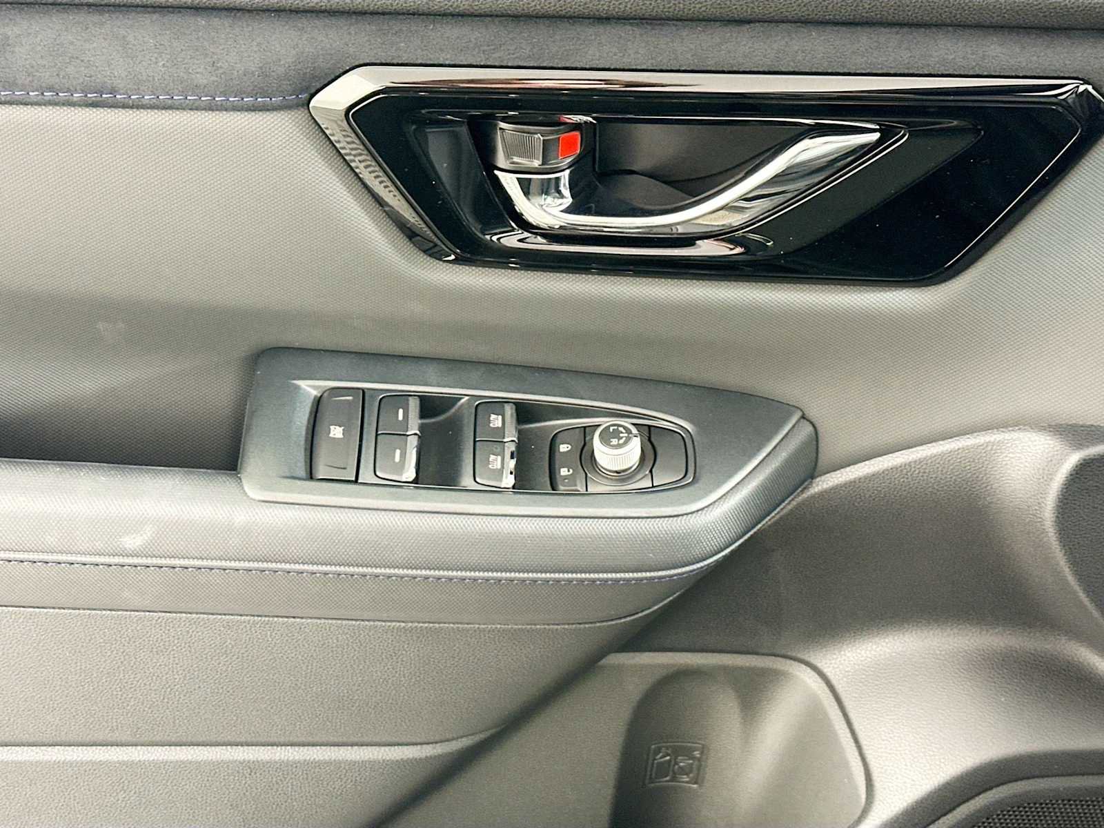 Used 2025 Subaru Forester Limited image 15