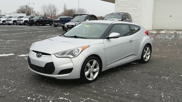 Used 2015 Hyundai Veloster image 4