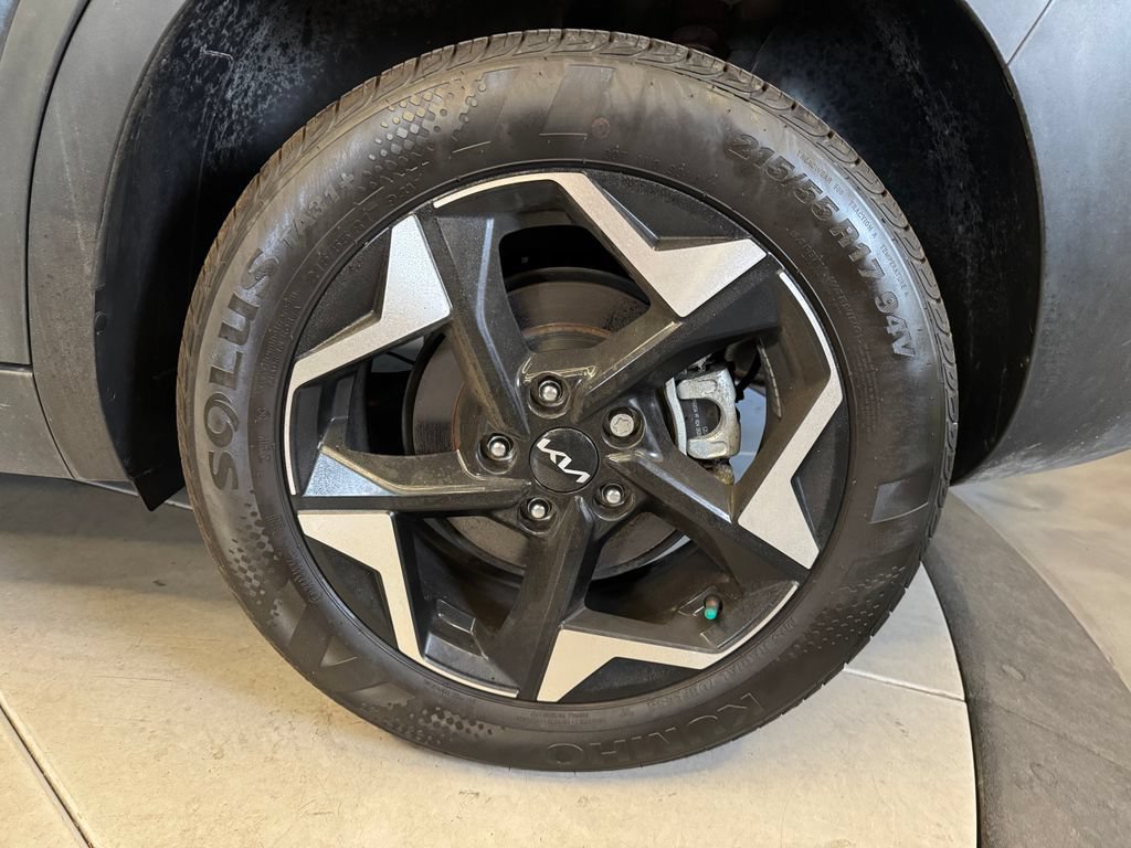 Used 2025 Kia Seltos S AWD/4WD image 25