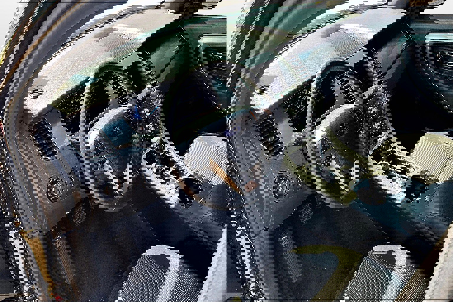 Used 2018 Ford Taurus SEL w/ Equipment Group 201A image 20