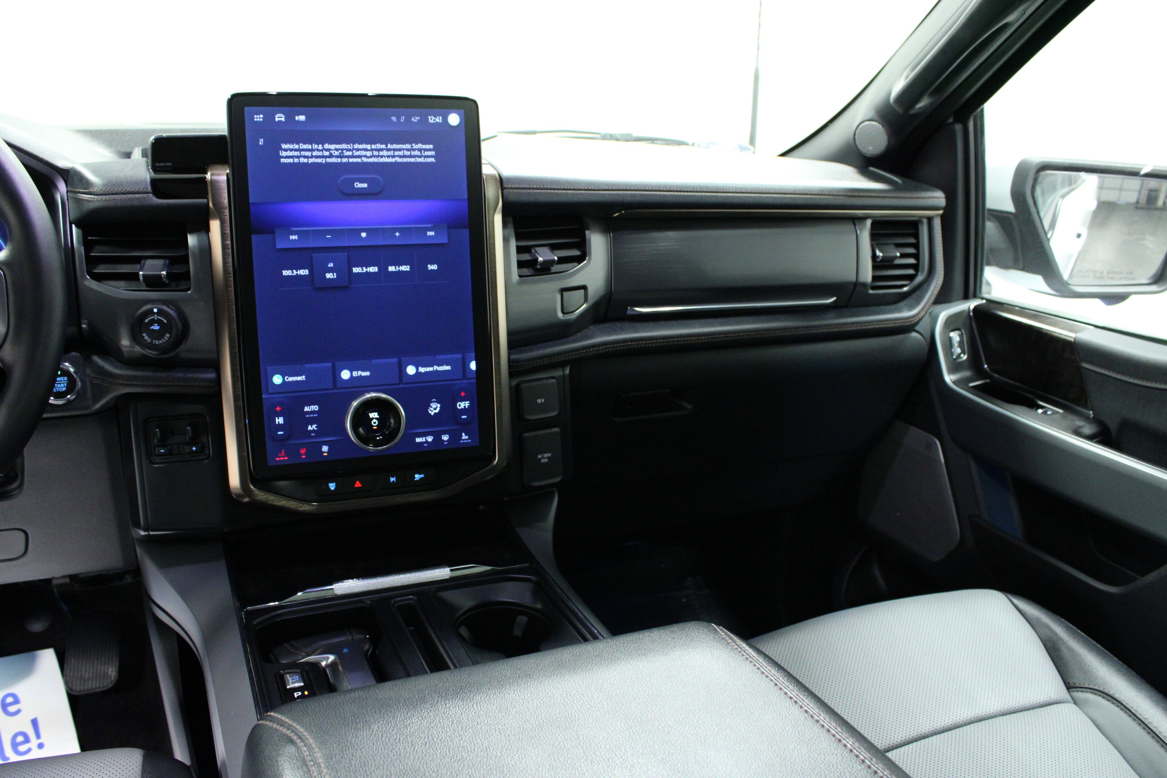 Used 2023 Ford F150 Lightning Lariat w/ Equipment Group 511A High image 19