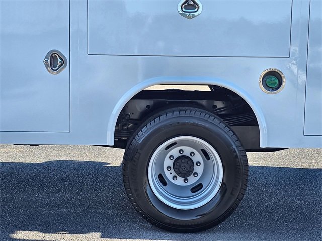 New 2026 Ford F350 XL w/ XL Chrome Package image 12