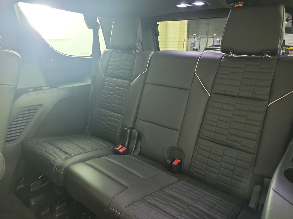 Certified 2023 Cadillac Escalade Premium Luxury Platinum image 11