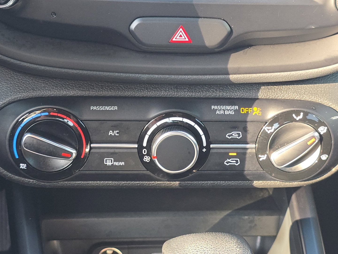 Used 2023 Kia Soul LX w/ LX Technology Package FWD image 29