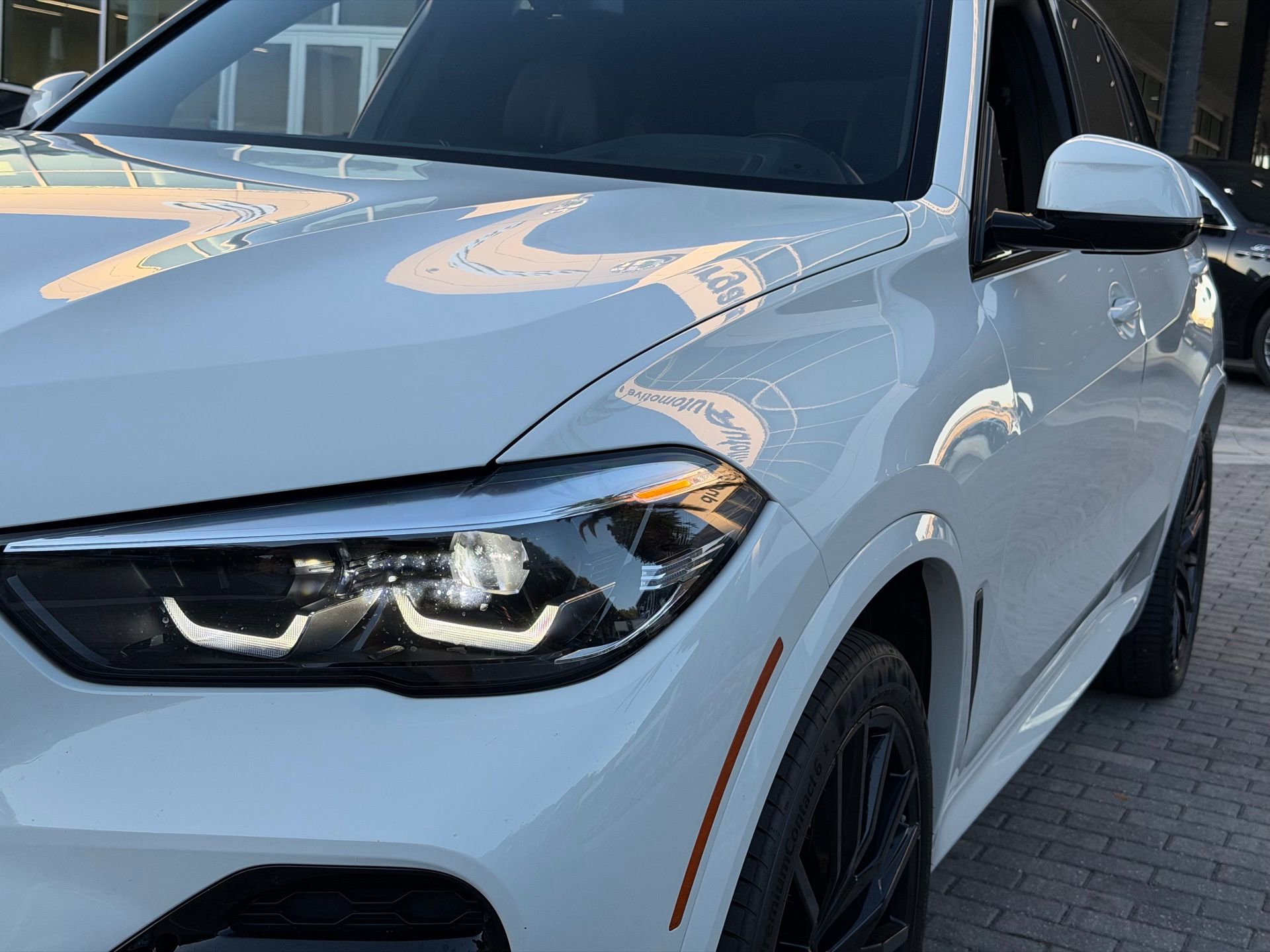 Used 2022 BMW X5 M50i w/ Premium Package image 33