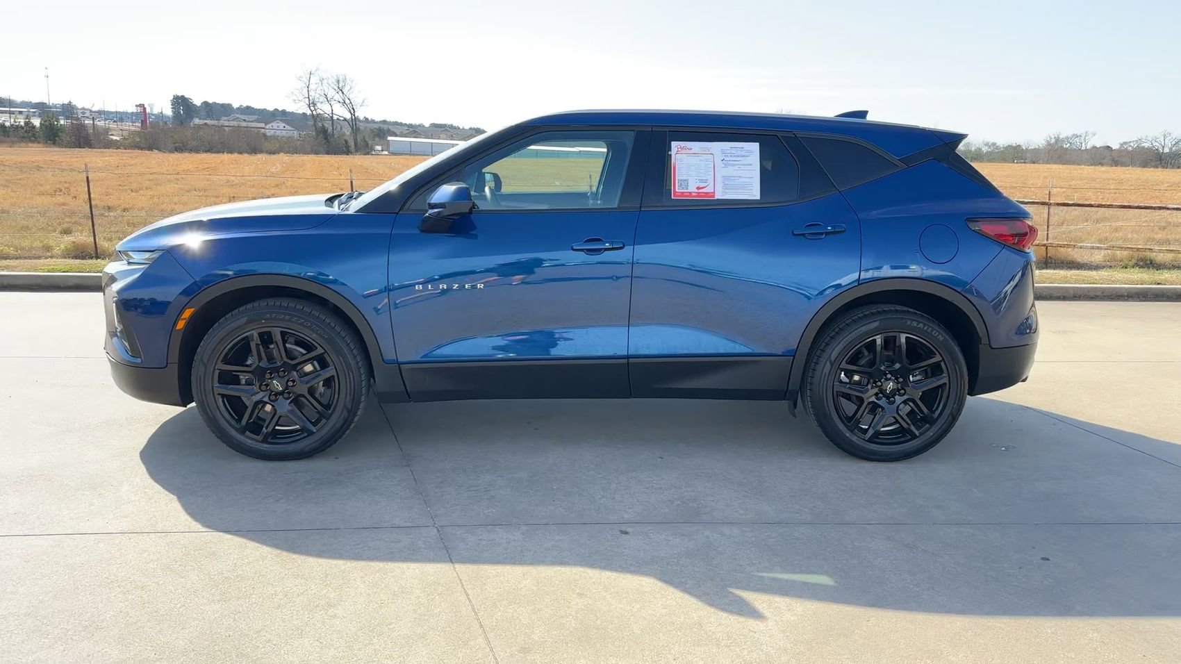 Used 2022 Chevrolet Blazer LT FWD image 6