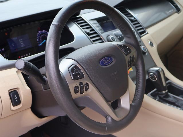 Used 2018 Ford Taurus SEL AWD/4WD image 21