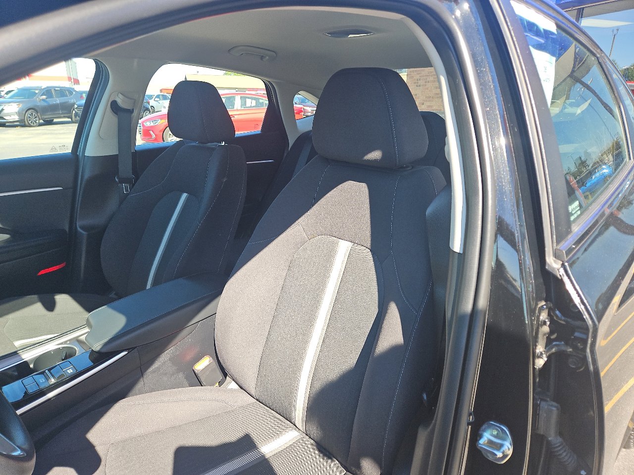 Used 2022 Hyundai Sonata SE image 16