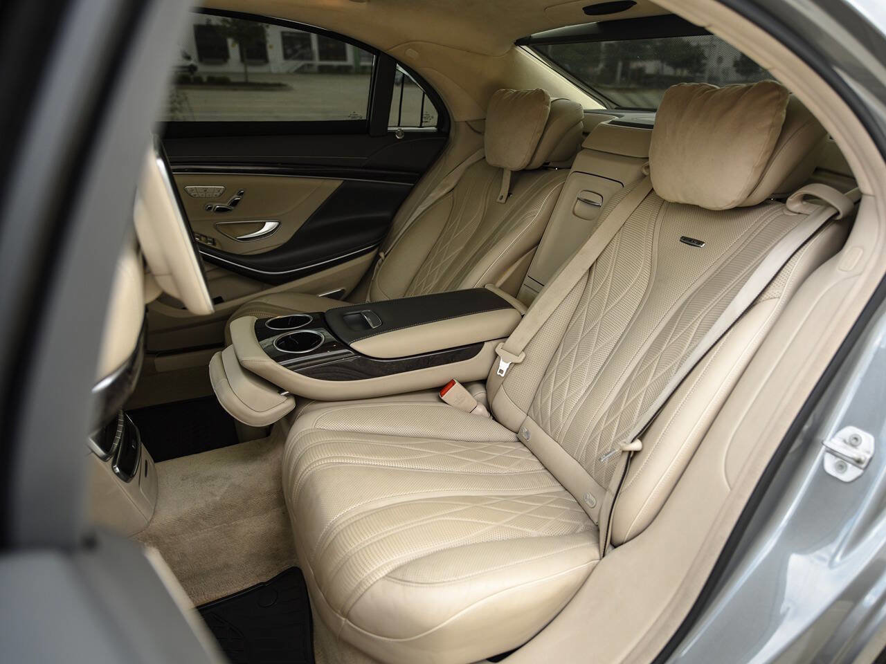 Used 2015 Mercedes-Benz S 63 AMG 4MATIC Sedan w/ Executive Rear Seat Package image 20