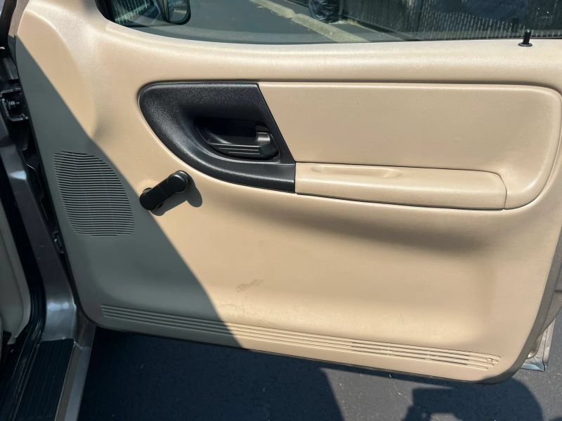 Used 2004 Ford Ranger XL RWD image 8