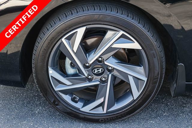 Certified 2025 Hyundai Elantra Sport FWD image 9
