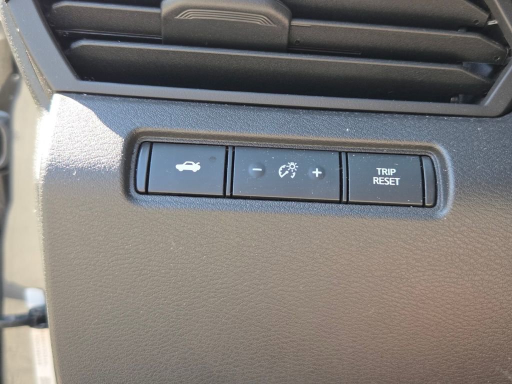 Used 2025 Nissan Altima 2.5 SV image 25