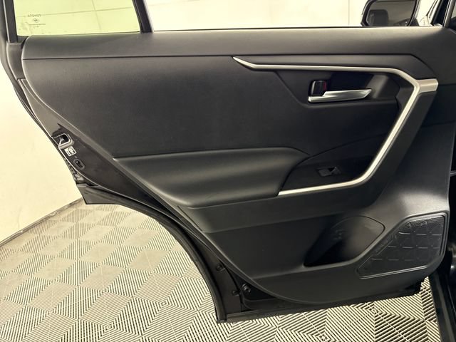 Used 2020 Toyota RAV4 XLE Premium AWD/4WD image 20