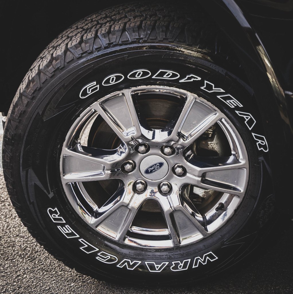 Used 2017 Ford F150 Lariat image 35