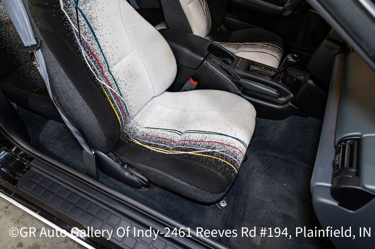 Used 1993 Chevrolet Camaro Z28 RWD image 34