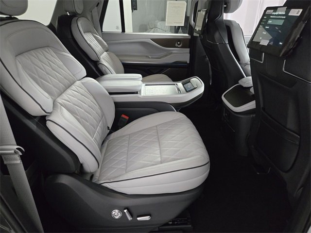 New 2026 Lincoln Navigator L Black Label image 19