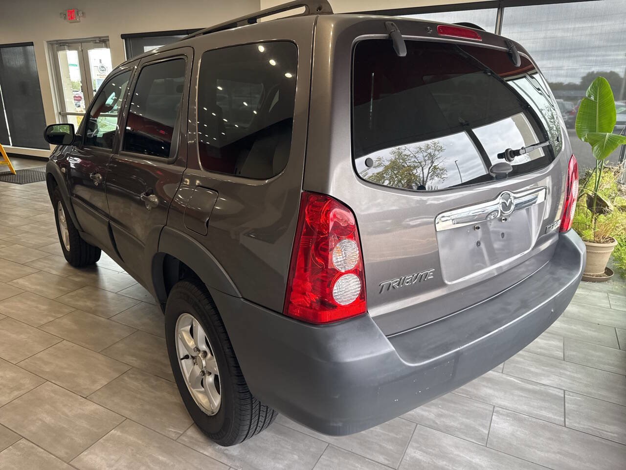 Used 2006 MAZDA Tribute I image 12