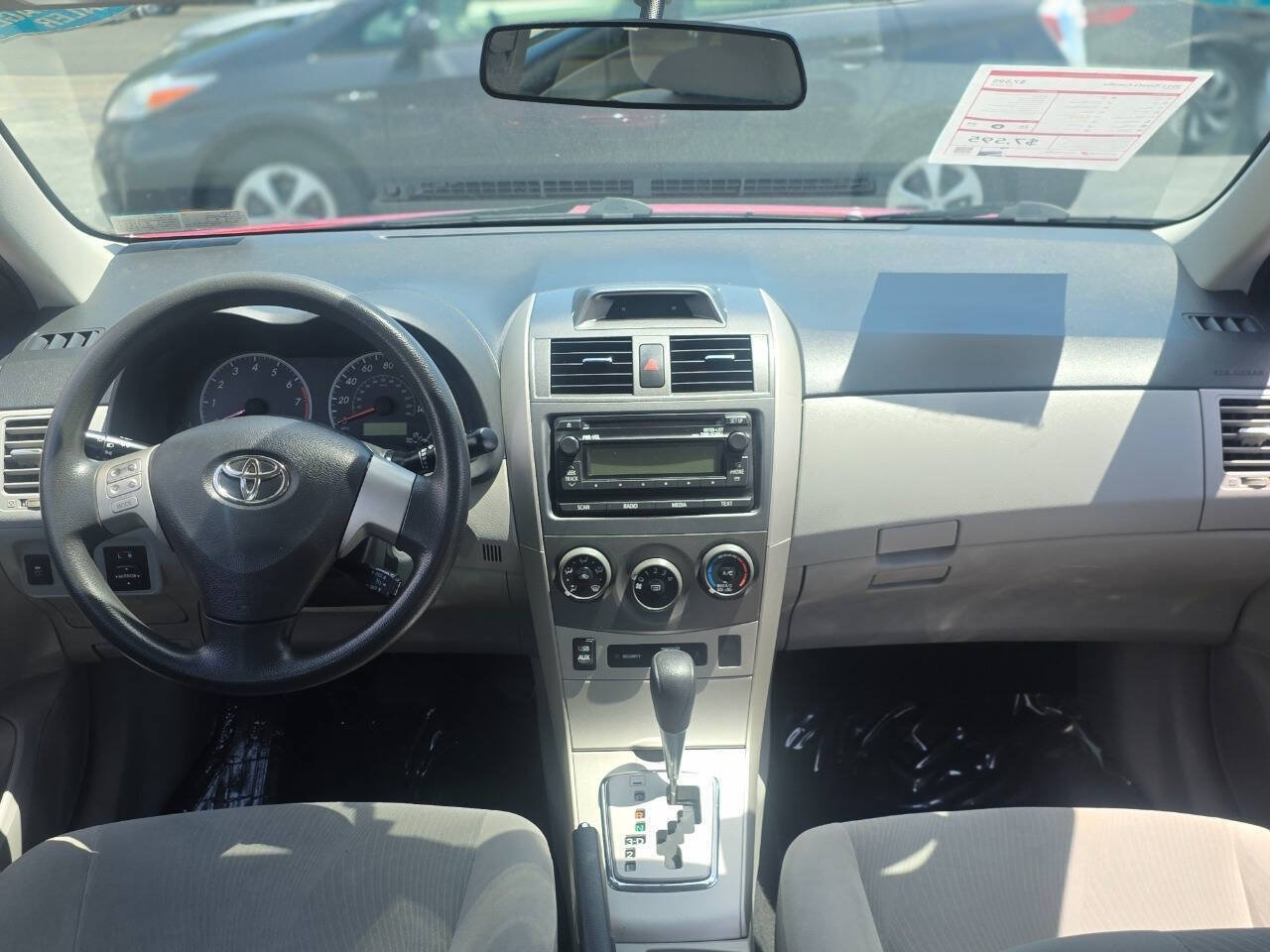 Used 2012 Toyota Corolla LE FWD image 14