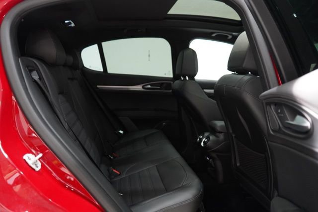 New 2025 Alfa Romeo Stelvio Sprint image 35