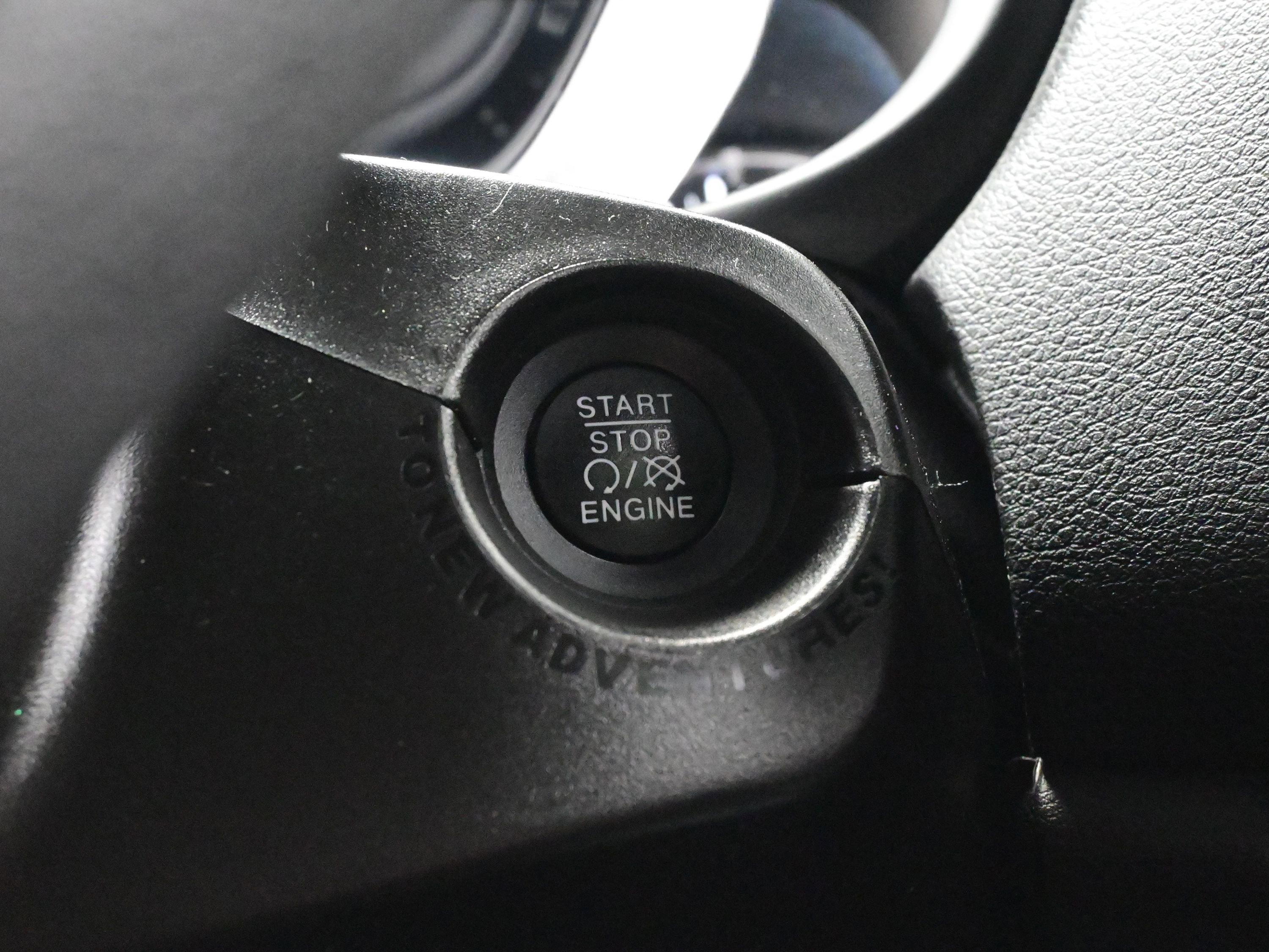 Used 2021 Jeep Renegade Sport image 20