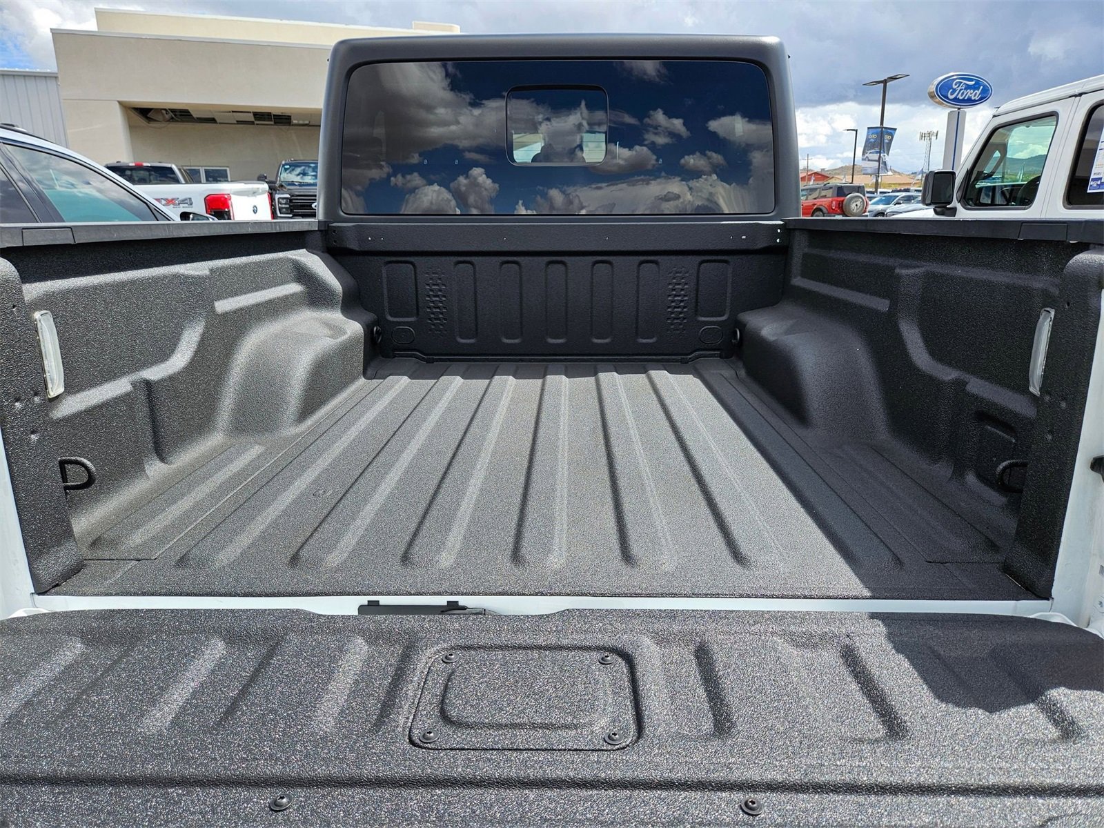 Used 2024 Jeep Gladiator Rubicon image 7