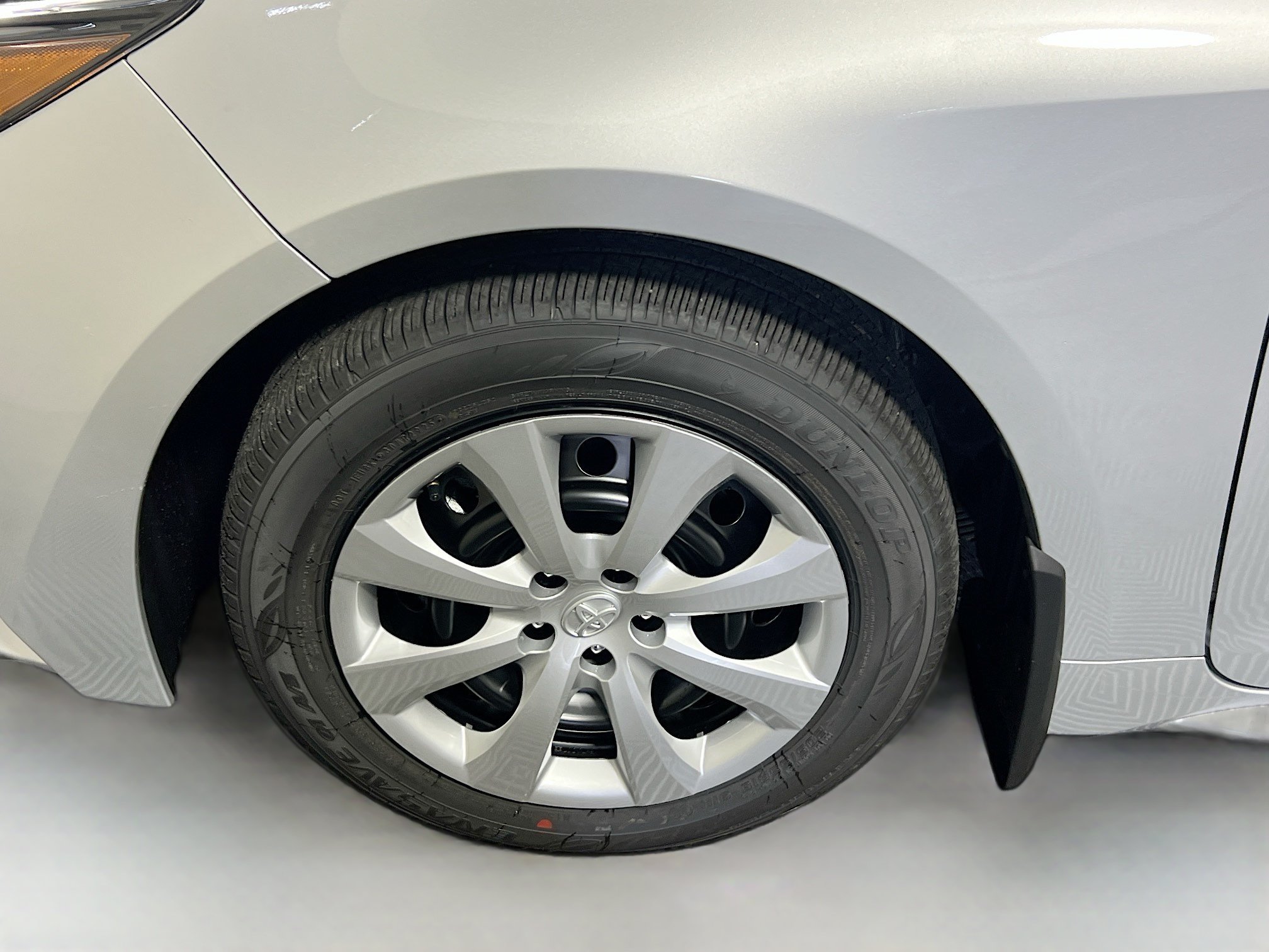 Used 2026 Toyota Corolla LE FWD image 13
