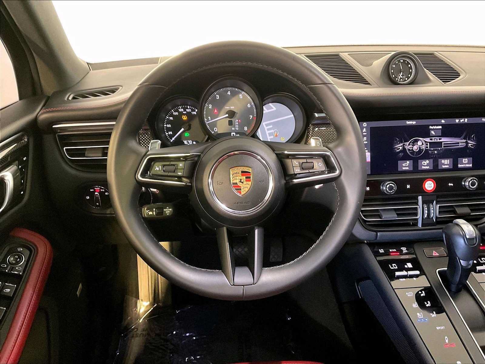 Certified 2024 Porsche Macan S AWD/4WD image 15
