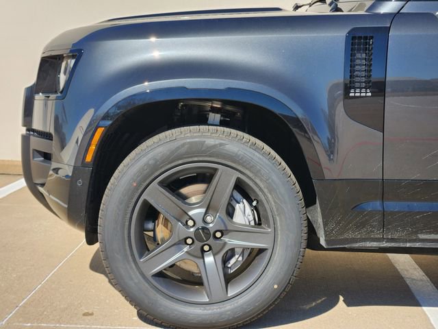 Used 2026 Land Rover Defender 130 X-Dynamic SE image 9